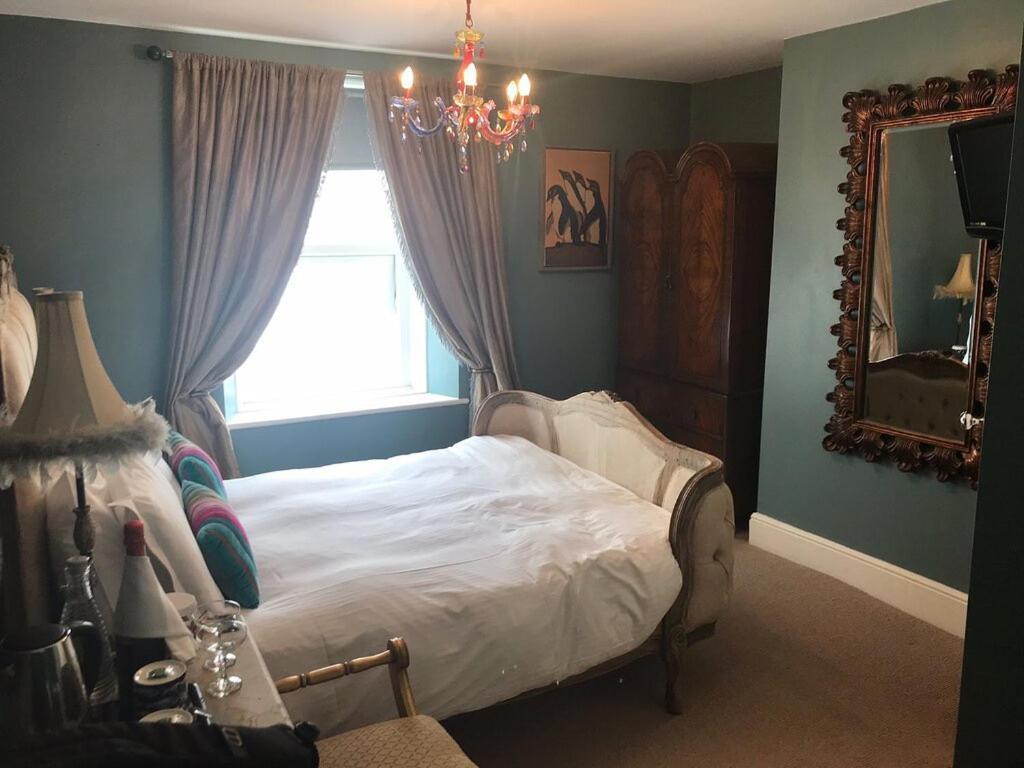 The White House Hotel New Quay Eksteriør bilde