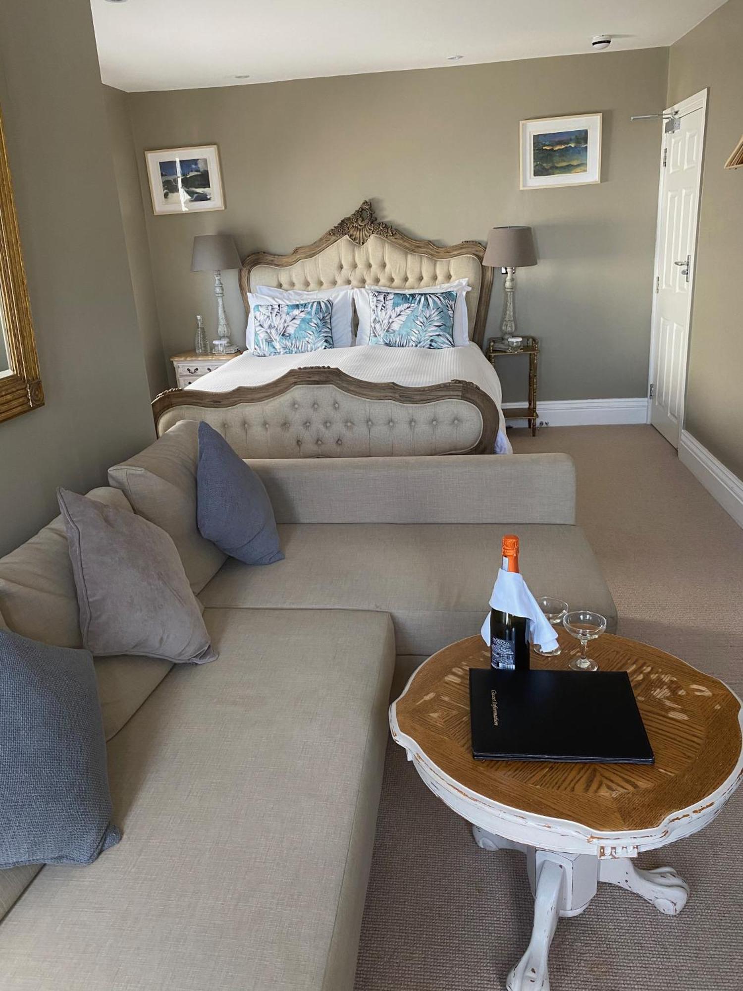 The White House Hotel New Quay Rom bilde